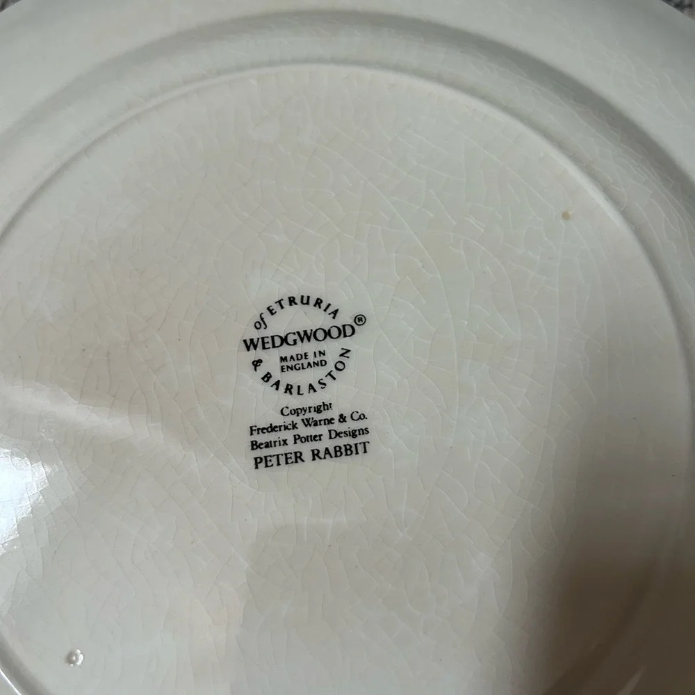 Peter Rabbit Ceramic Plates - Picture 7 of 7